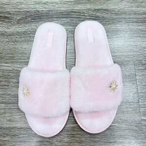 Pink Fluffy Slippers with Pearl Star in Size 9 - must read description for size